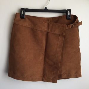Hollister suede wrap skirt /Size7